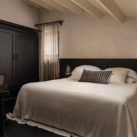 Abella Hotel Émbonas